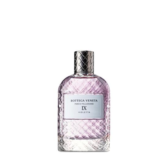 parfum femme à la mode