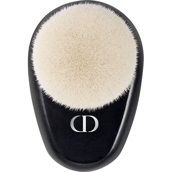 Dior Backstage Buffing Brush | Cosmetify