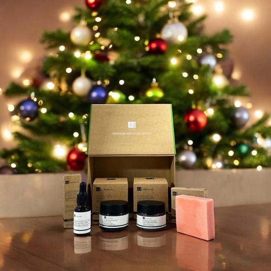 Dr Botanicals Anti-Ageing Eucalyptus & Tea Tree Skin Care Christmas Gift Set