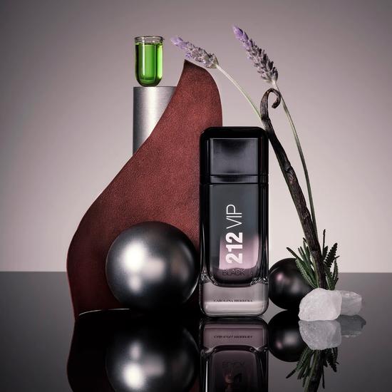 Carolina Herrera 212 VIP Black Eau De Parfum 50ml