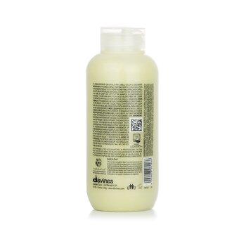 Davines Momo Hair Potion Moisturising Universal Cream For Dry Or Dehydrated Hair 150ml