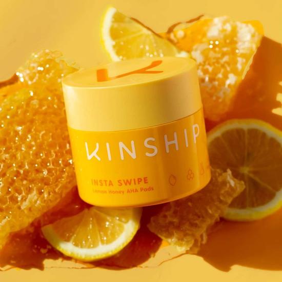 Kinship Insta Swipe Lemon Honey AHA Exfoliating Pads 45pcs
