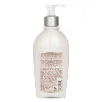 L'Occitane Almond Milk Veil 250ml