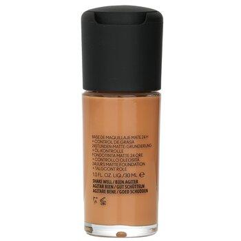 MAC Studio Fix Studio Fix Fluid Foundation SPF 15 NC16