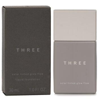 THREE Solar Tinted Glow Flow Liquid Foundation SPF 50 01