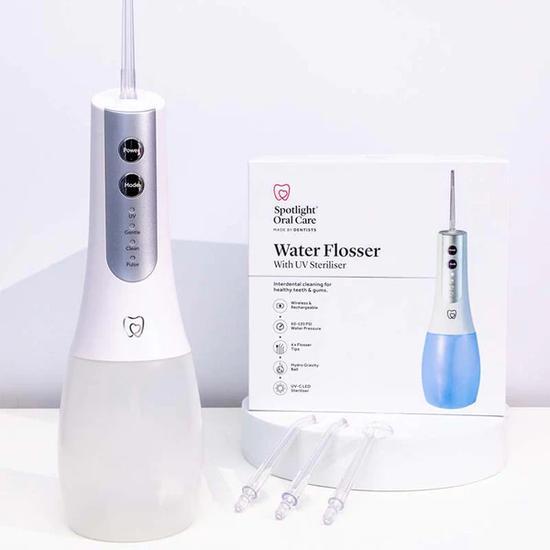 Spotlight Water Flosser With UV Sterilizer | Cosmetify